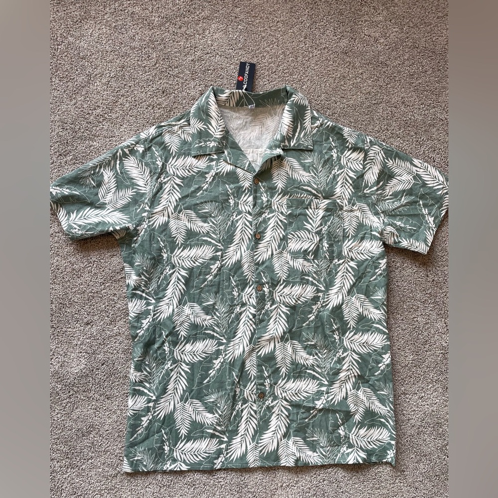 NEW Men's Green Leaf Print Shirt- Size Large
